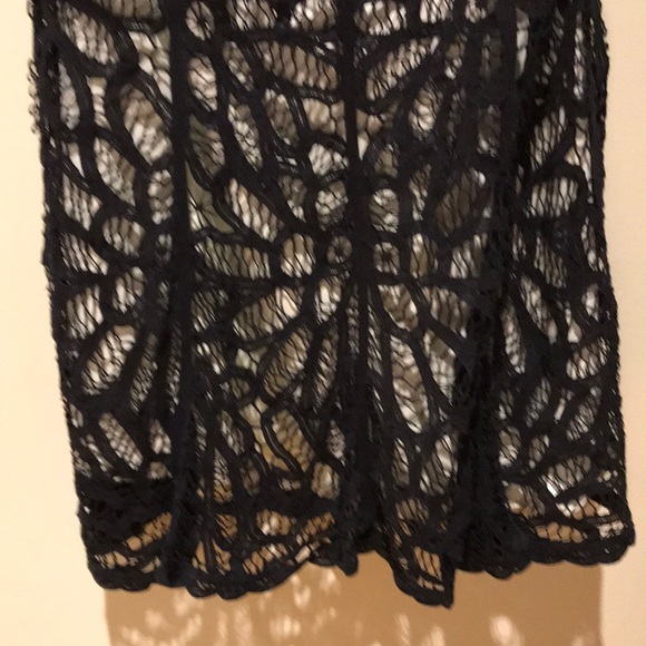 Black lace cocktail dress - Picture 3 of 5